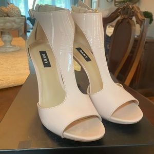 DKNY pale pink leather 4inch heels
